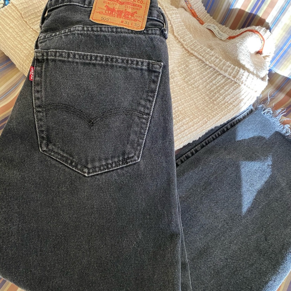 Urban Renewal Black Washed Levi Women’s Jeans